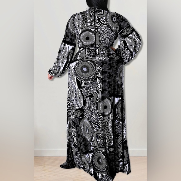 4X-5X Elle Black & White Print Dress with Belt - Picture 3 of 13